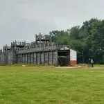 Auf dem Ausstellungsgelände rekonstruierte Graben-Wallanlage